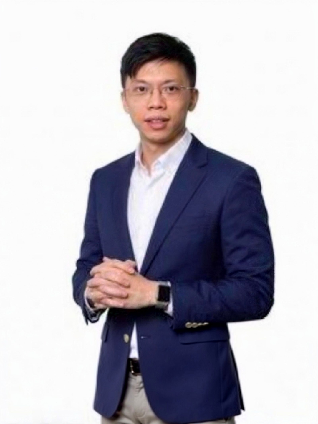 Jay Tan, half-body corporate portrait